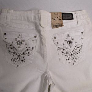 Earl jeans White Capri Women's size 6 Embellished With Bling On Pockets # 717